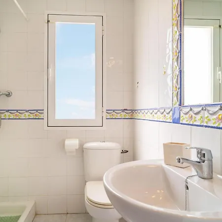 Apartman 2 Bedroom Awesome In
