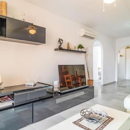 2 Bedroom Awesome In Apartman *